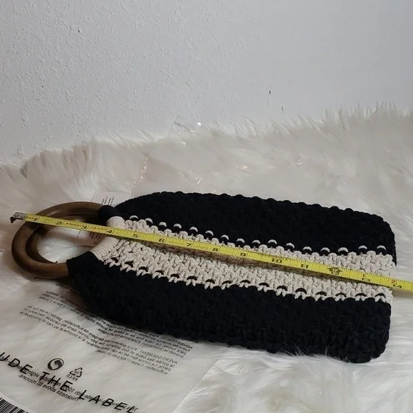 NWT Laude The Label Gabby Mini Macrame Bag Wood Ring Handles Black Ecru - Picture 8 of 9